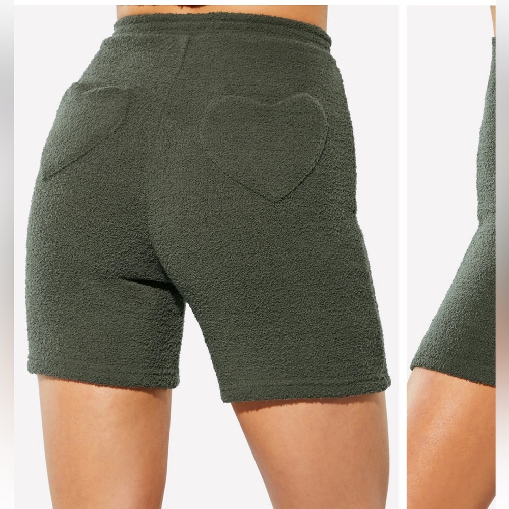 Yitty Pet Me heart pocket high waisted shorts